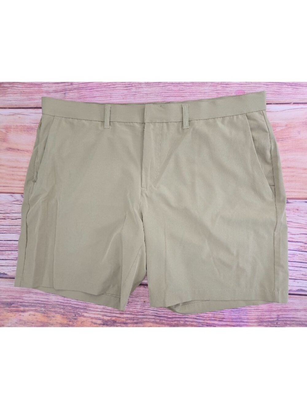 Fabletics Mens Khaki Stretch Performance Shorts Size 40 - Lightweight Casual Fit